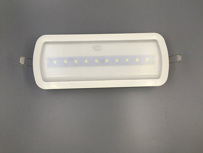 Luce di emergenza a LED da incasso per soffitto commerciale, funzionante a batteria, con autonomia di 3 ore e batteria di riserva L119N-B