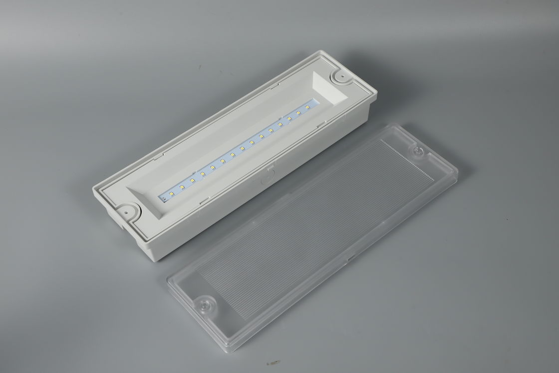 Luce di emergenza a LED impermeabile IP65 Non mantenuta posizione bagnata 220V 240V 7.5W L130MN