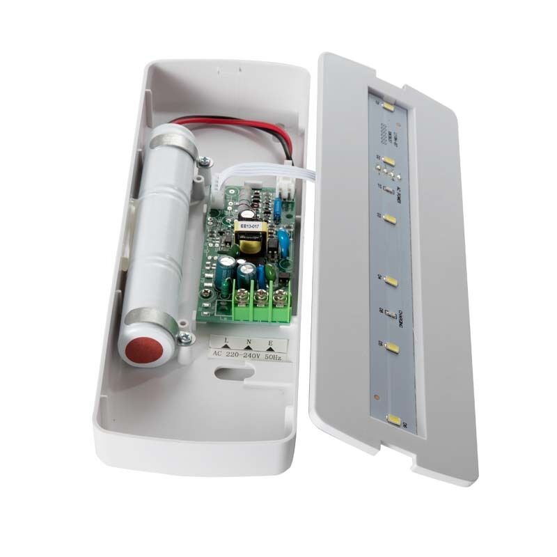 Batteria di plastica permanente di riserva di emergenza ricaricabile montata a parete luce a LED 3 ore di riserva Ni Cd IP20